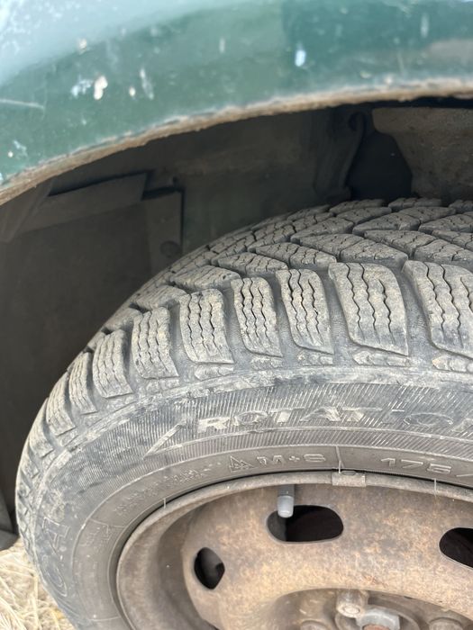 Vand anvelope iarna Renault Clio 2 Symbol 175/65/14