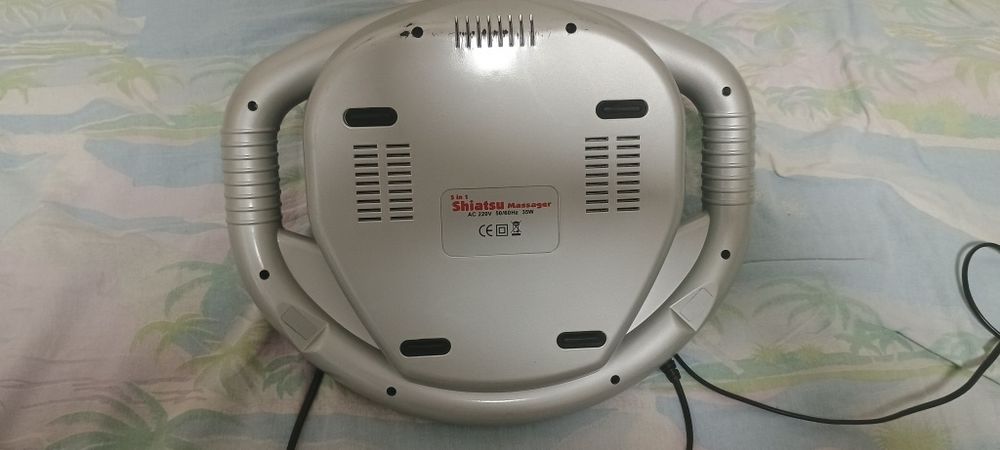 Шиацу масажор за врат