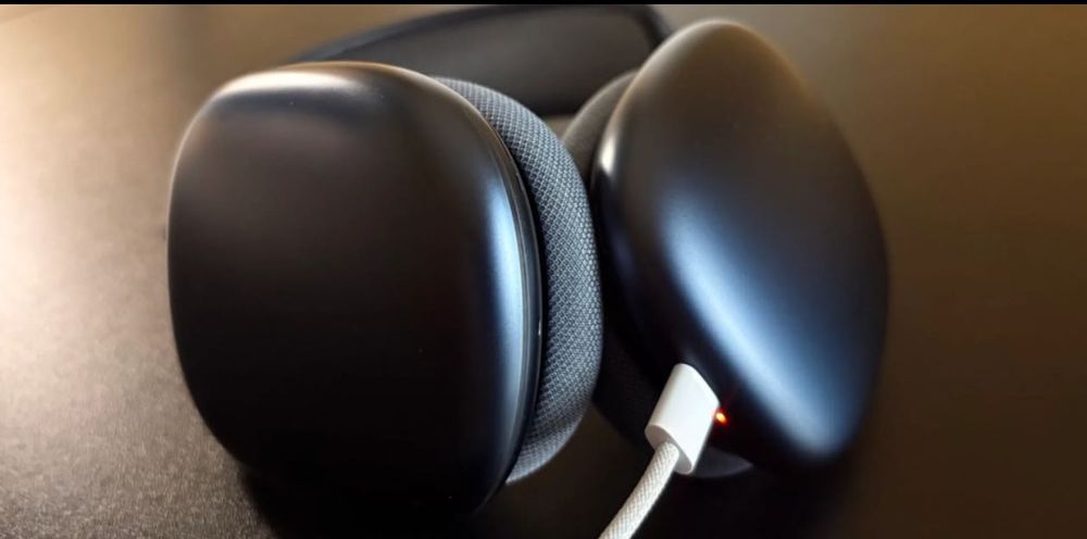 Casti Apple AirPods Max 2025 gri inchis cu USB C