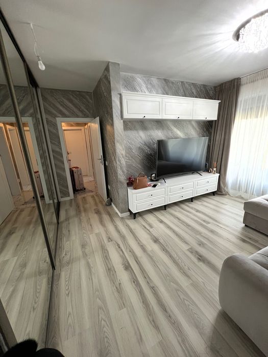 Apartament 2 camere pipera de închiriat