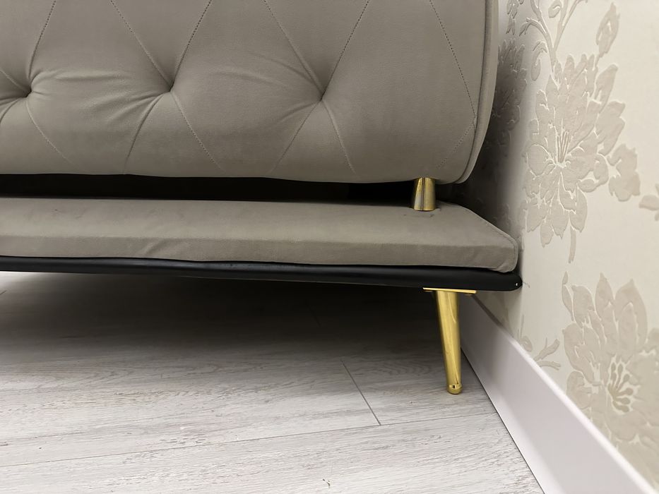 Canapea Sophia din catifea culoarea gri