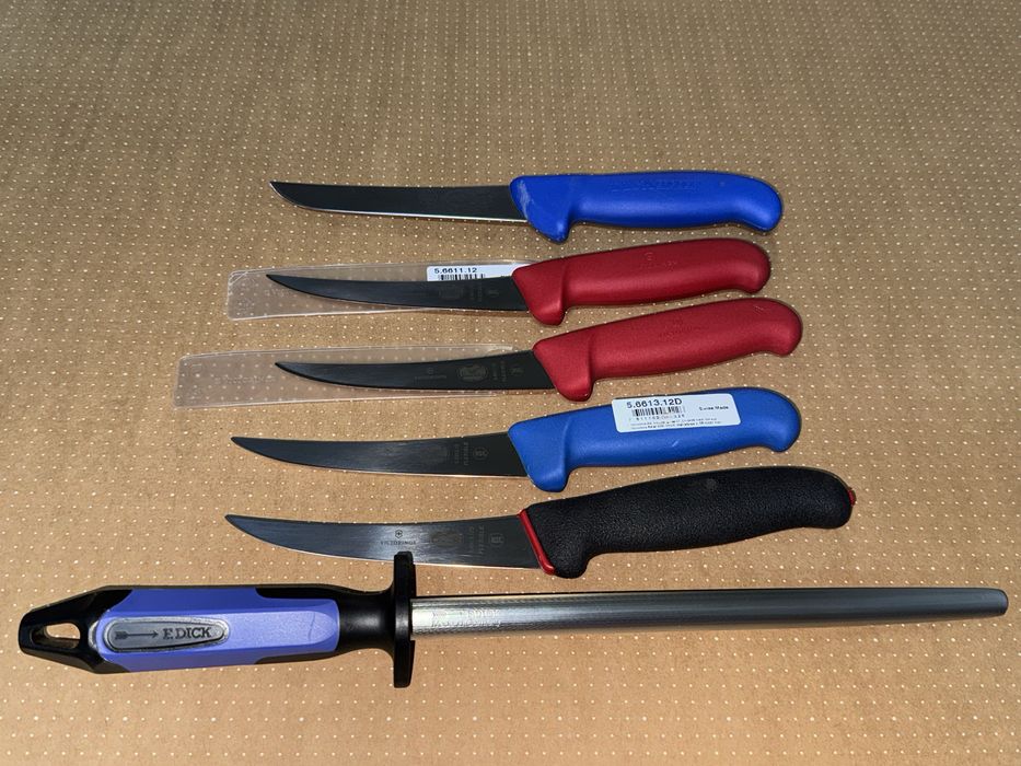 Продавам професионални ножове