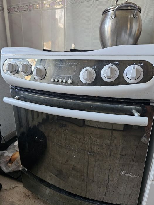 Продам газовую плиту