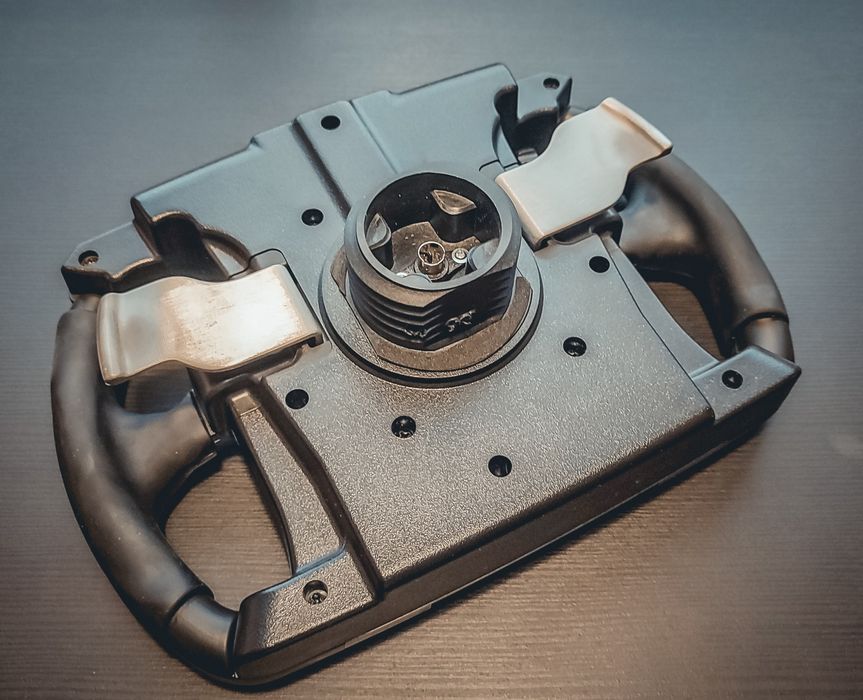 Simracing волан Ferrari F1 Thrustmaster