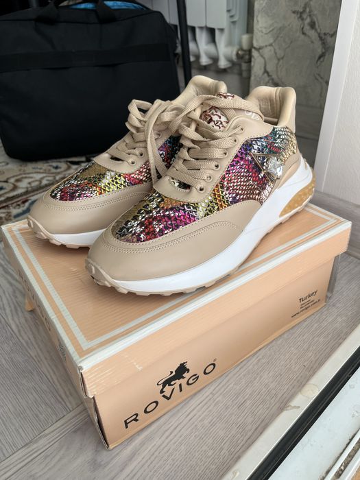 кроссовки 39 размер