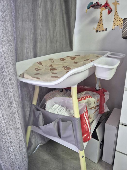 Măsuță de infasat