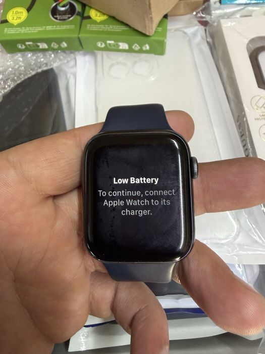 Apple watch series 5 за Части!