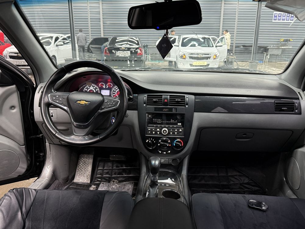 Jentra 3 paz 2023 yil 33.000km benzin- gaz 4 pakaleniya
