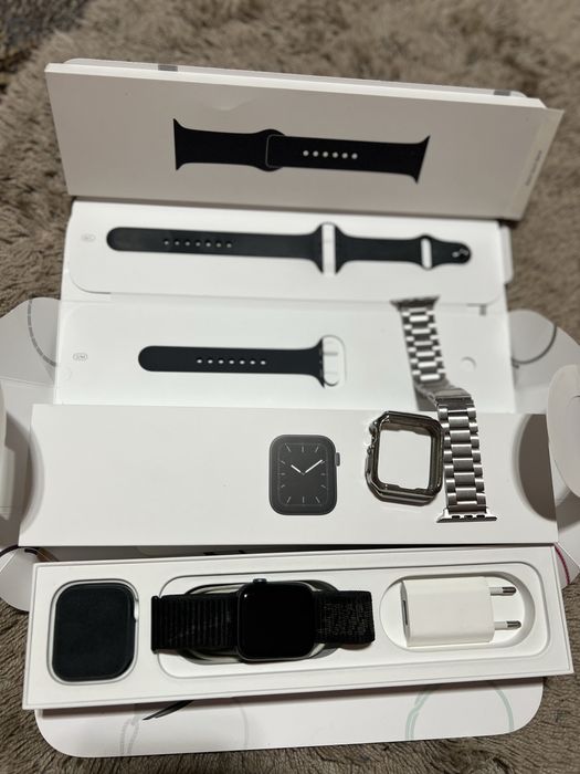 Apple watch series 5 44 mm ful box