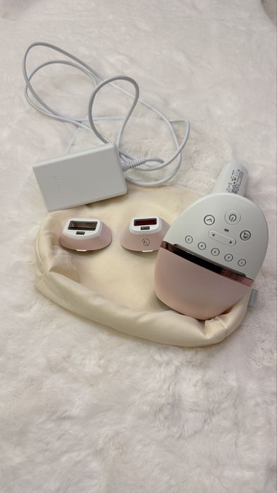 Epilator IPL PHILIPS LUMEA PRESTIGE BRI950/00-250,000 impulsuri