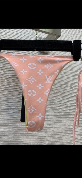 Costum de baie Louis Vuitton model 2025, 2 modele