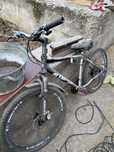 Velosiped sotiladi