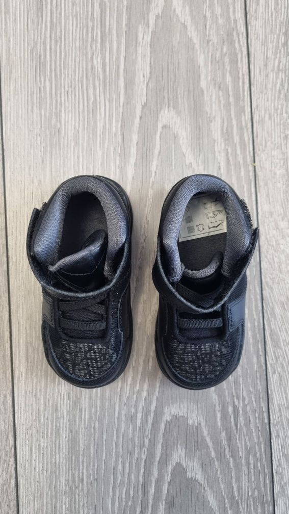 Детски маратонки Nike