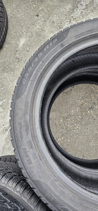 255 45 R 19 Pirelli Iarna