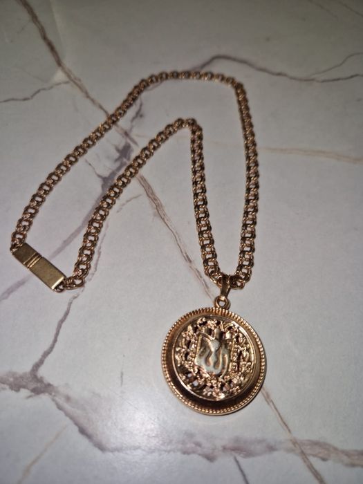 Продам срочно золотую цепочку