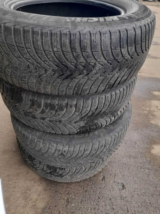 Vand 4 cauciucuri de iarna Michelin 215/65 r/16