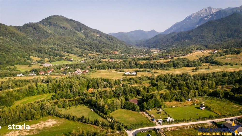 FILM! Oaza paradisiaca cu lac, vedere catre Bucegi, Glajerie Rasnov, p