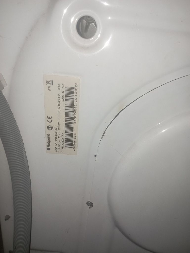 Работеща пералня Ariston Hotpoint aqltis