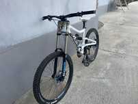 Bicicleta SANTA CRUZ BULLIT 2.0 REFĂCUTĂ + equipament+intretinere