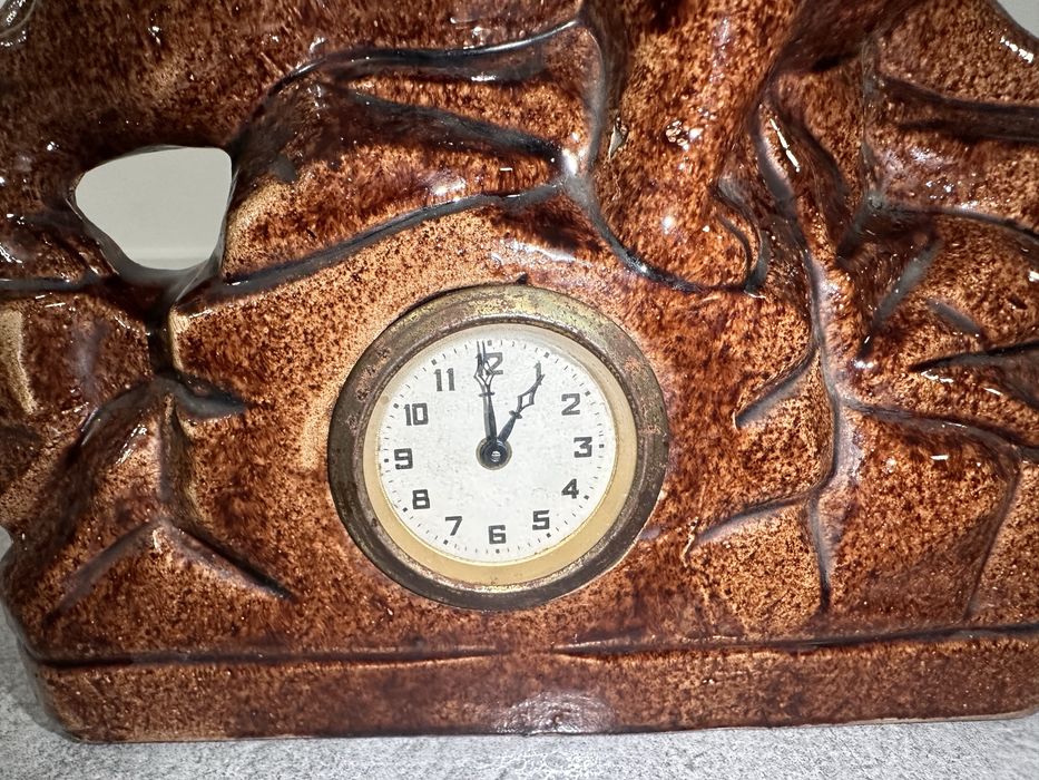 Vand ceas mecanic in forma de leu din ceramica veche (arta, decor)