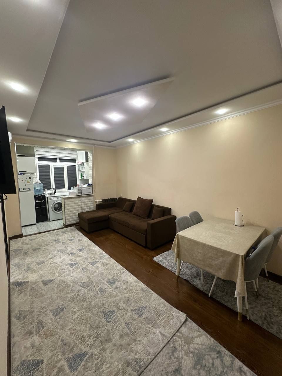 R20  Кафе Бухара 2в3*3*4 Массив Ялангач  Базарчик