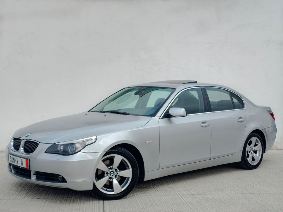 BMW Seria 5 525d, Trapa, Xenon - Posibilitate Rate - Garantie si Livrare Gratuite