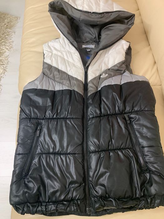 Vand vesta pentru femei Adidas Originals