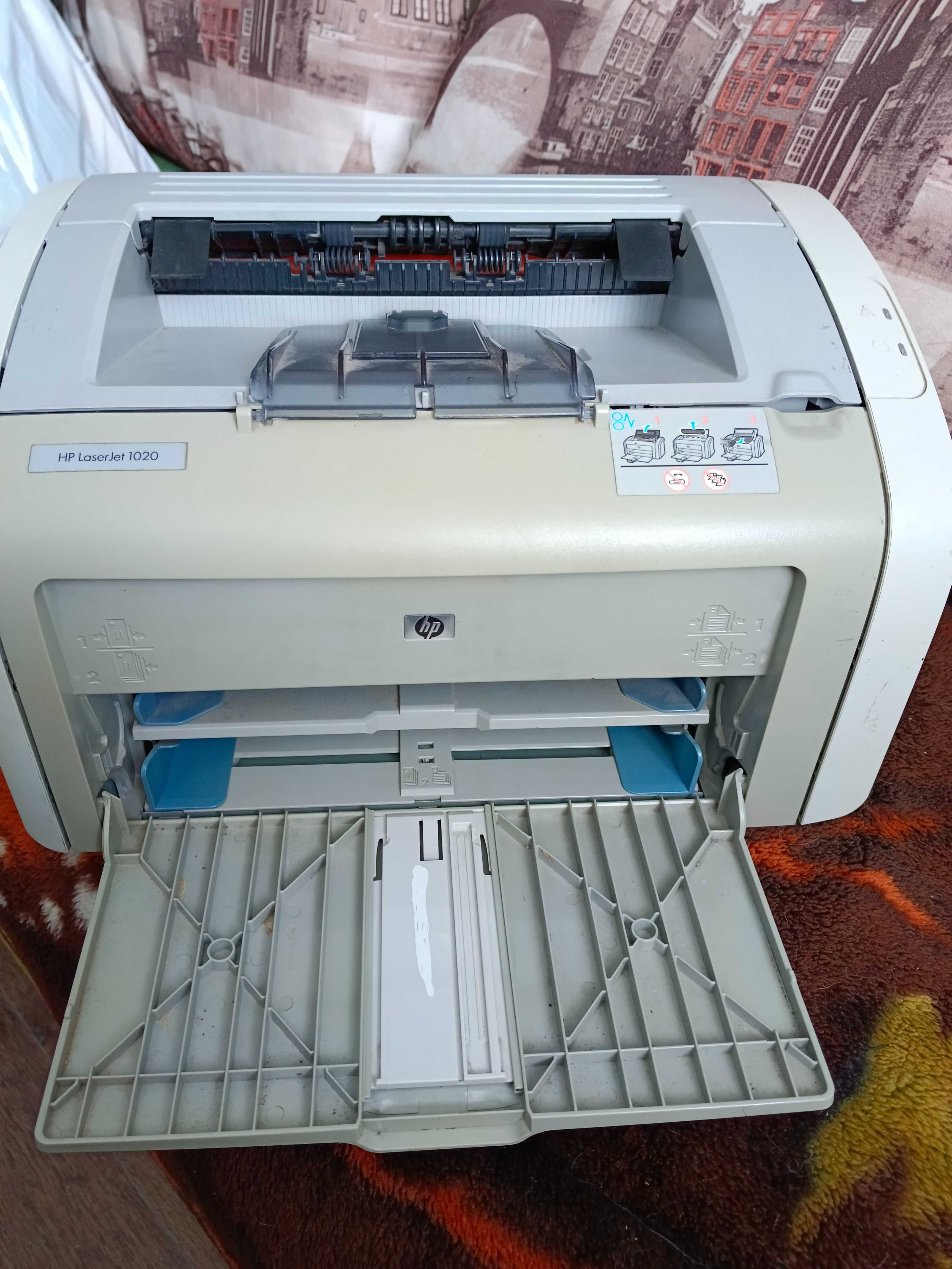 Принтер  HP 1020