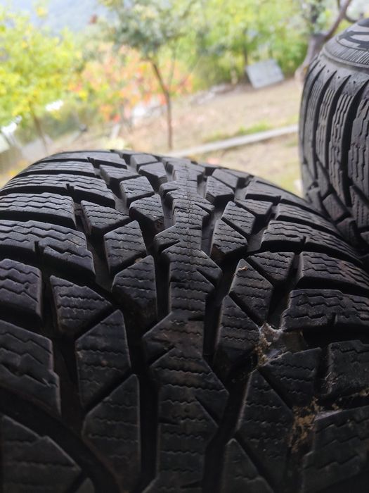 4 зимни гуми Nokian 215/60 R16