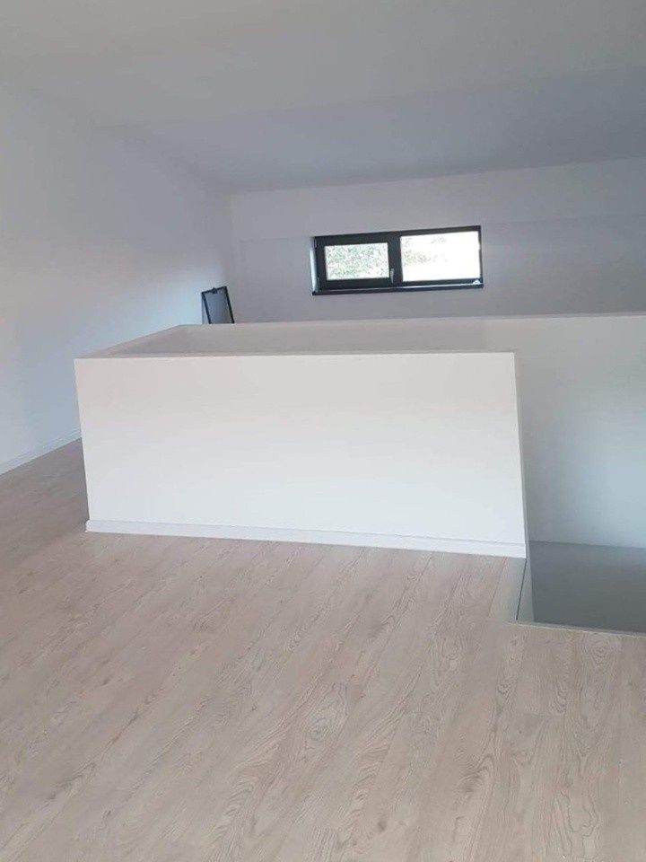 La 20 lei mp Servicii montaj parchet laminat