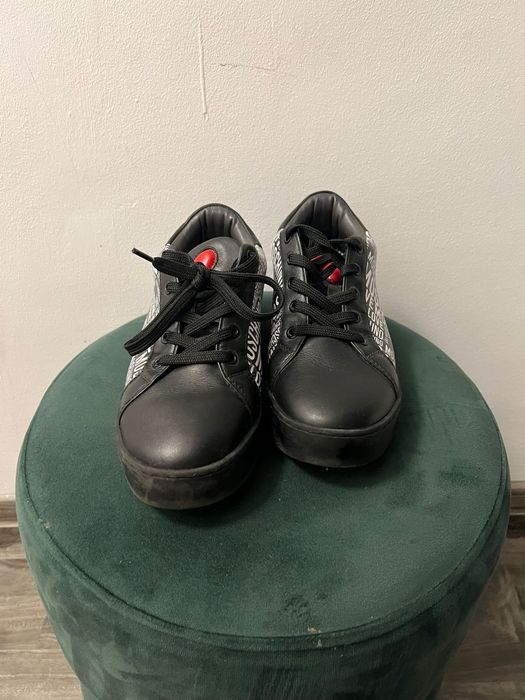 Vand love moschino marimea 39 unisex