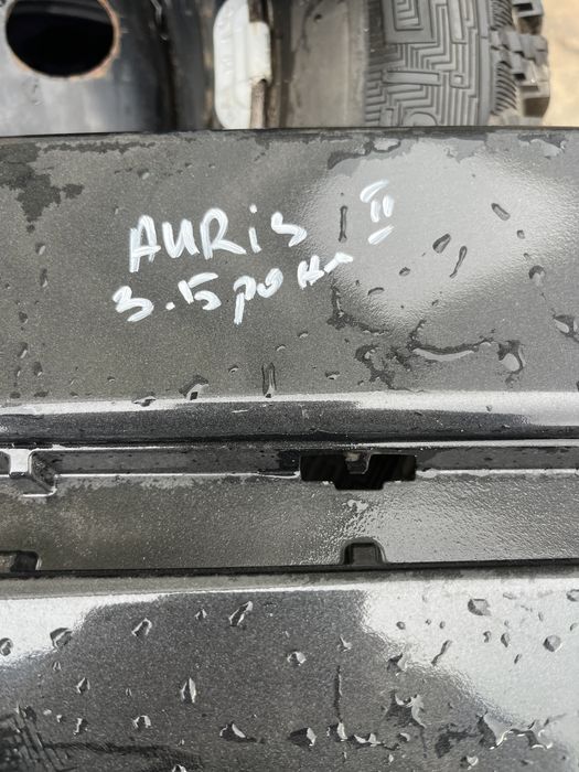 Спойлер задна броня Toyota Auris 2