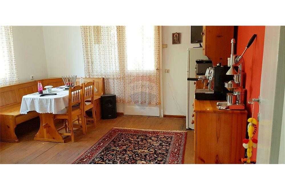 Продава се Тристаен апартамент в Русе, Център - 80 кв.м за 1749 €/кв.м - Снимка #3