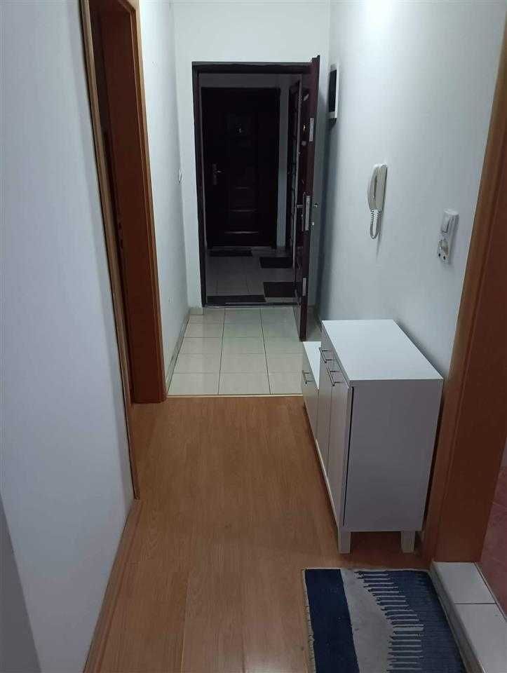 Двустаен имот в кв.Зона Б-5