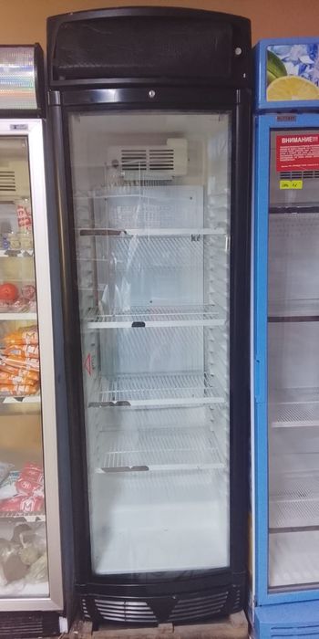 Витрина-холодльник в хорошем качестве