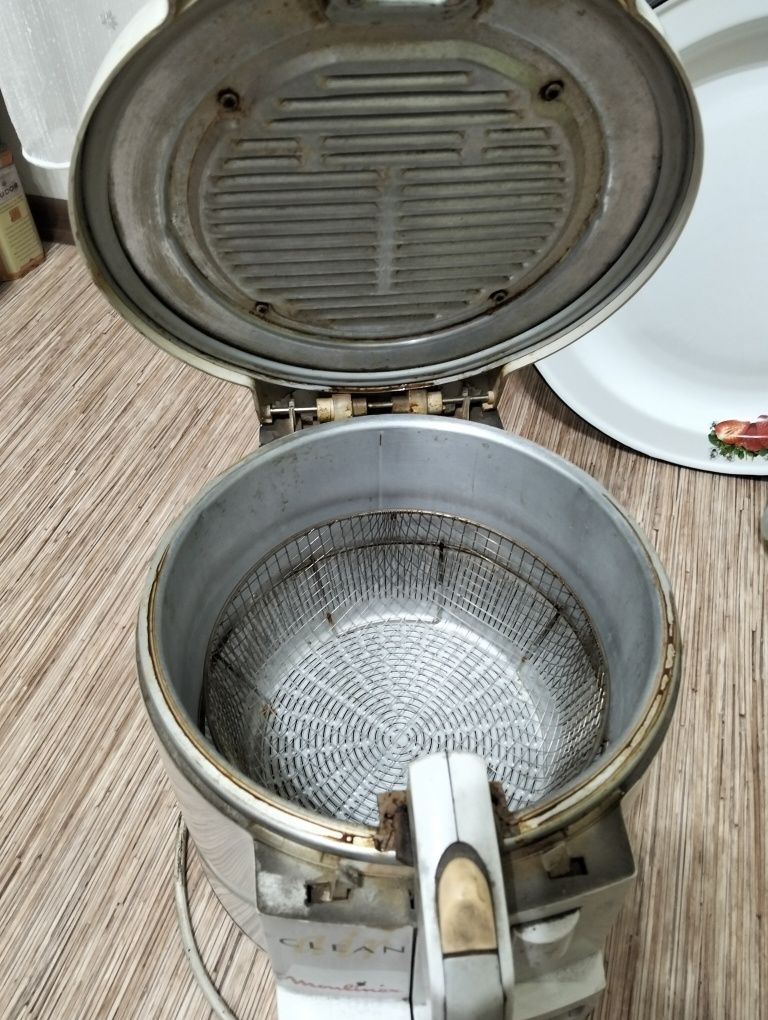 Продается фритюльница Моулинекс, для жарки картофеля фри,, рыбы и т.д.