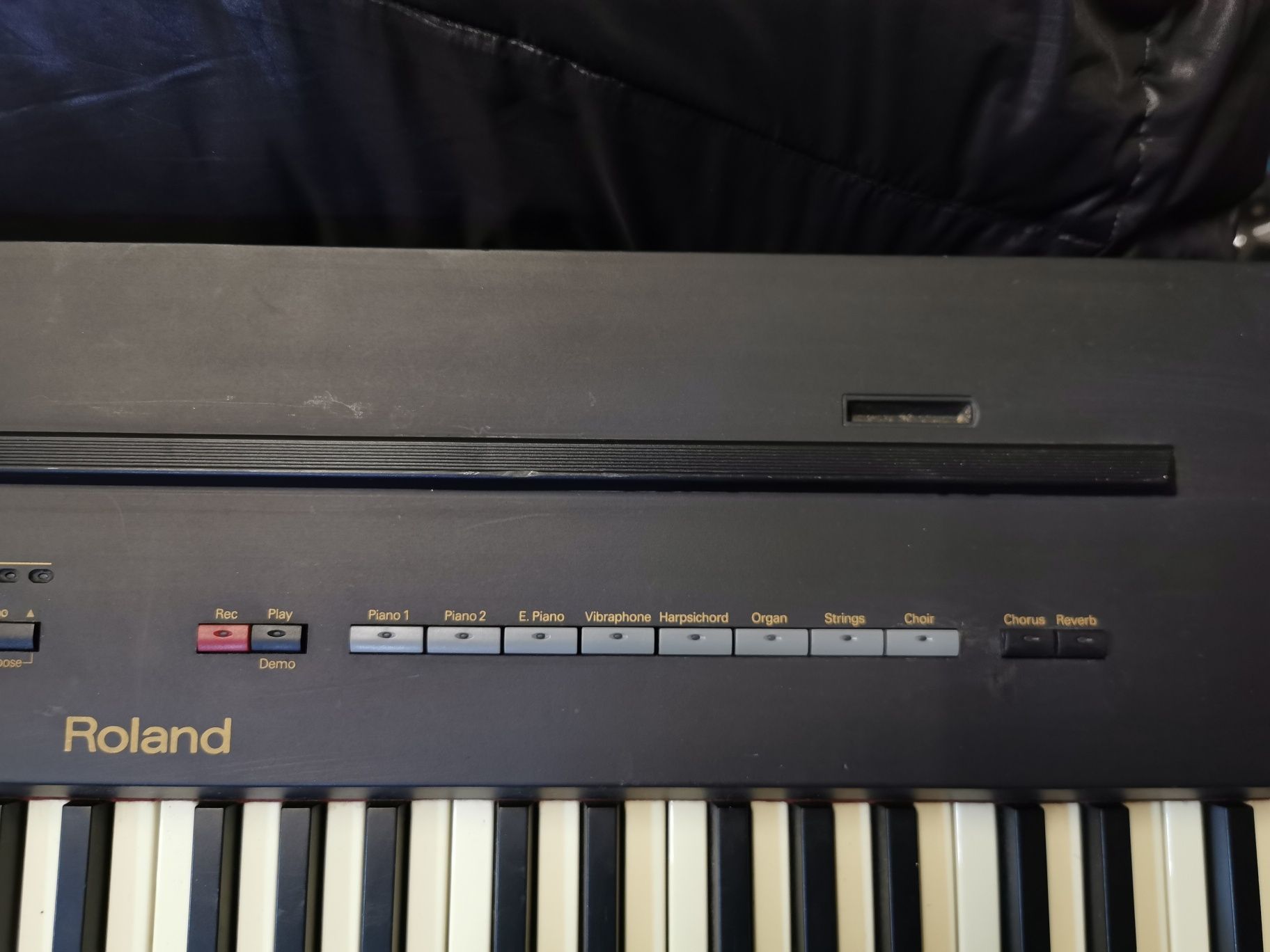 Дигитално пиано Roland EP 75