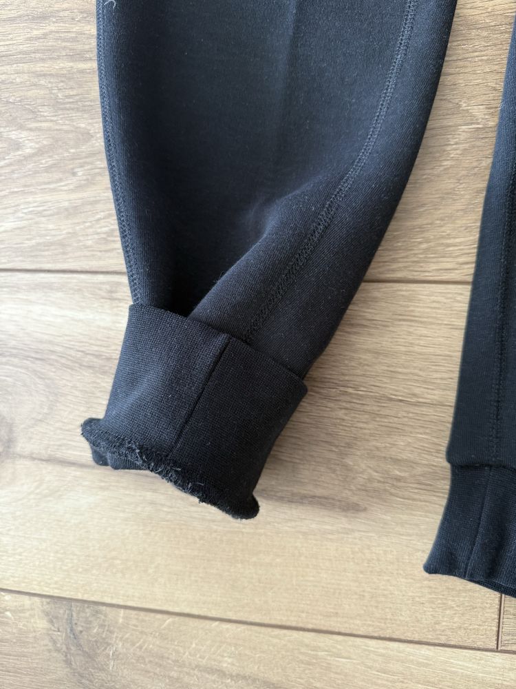 Оригинално мъжко долнище Nike Tech Fleece, S размер