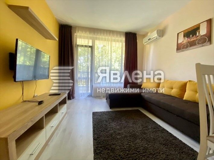Продава се Двустаен апартамент в Приморско - 60 кв.м за 1834 €/кв.м - Снимка #2