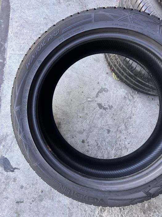 4 anvelope iarna 235/45/18 , Vredestein , 7-7.5 mm