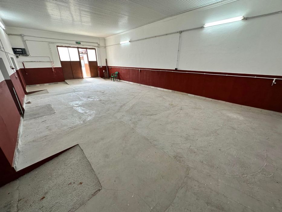 Ofer spre închiriere Hala zona Strazii Odoreului langa Pescarus