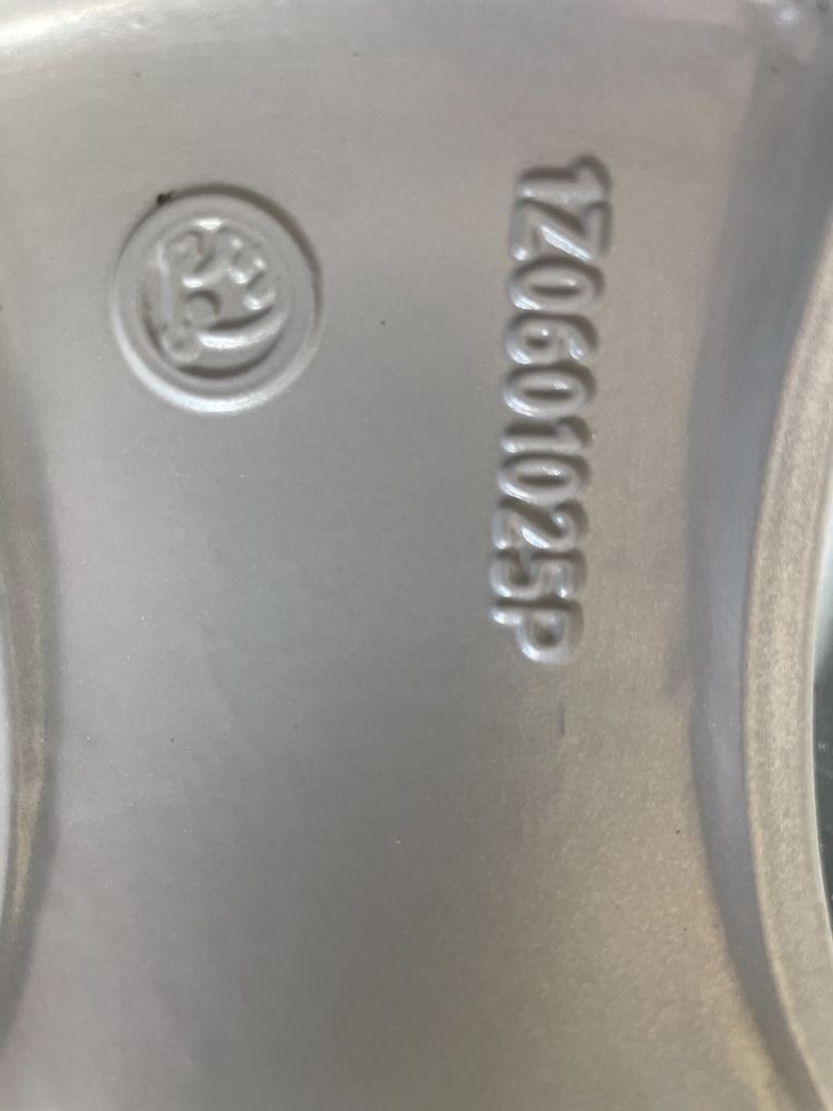 Оригинални лети джанти за Skoda,VW ,Audi 16 цола с гуми