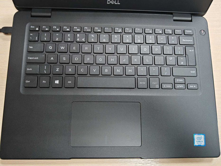 Dell Latitude 3400 P11G functionare perfecta fara urme de uzura