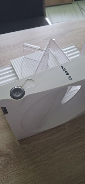 Уред за рязане на хляб и колбаси Bosch
