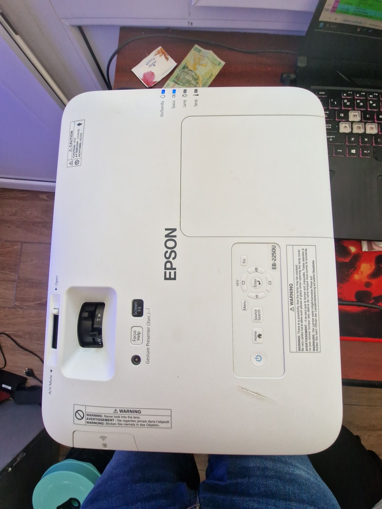 Proiector profesional Epson EB 225OU