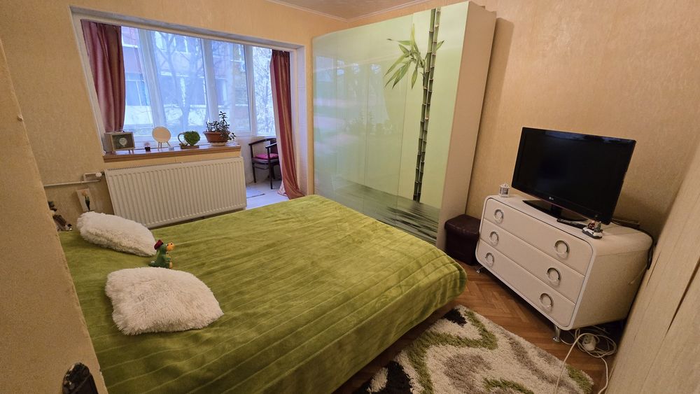 Vând apartament 3 camere Alfa etaj 1