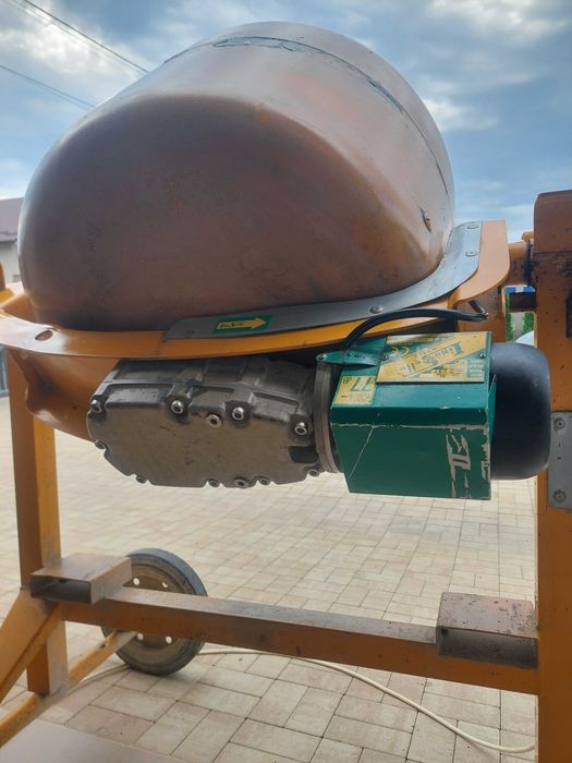 Betoniera 250l italia