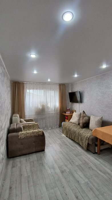 Продам 2 х . ком. квартиру район Береке , Бензострой.