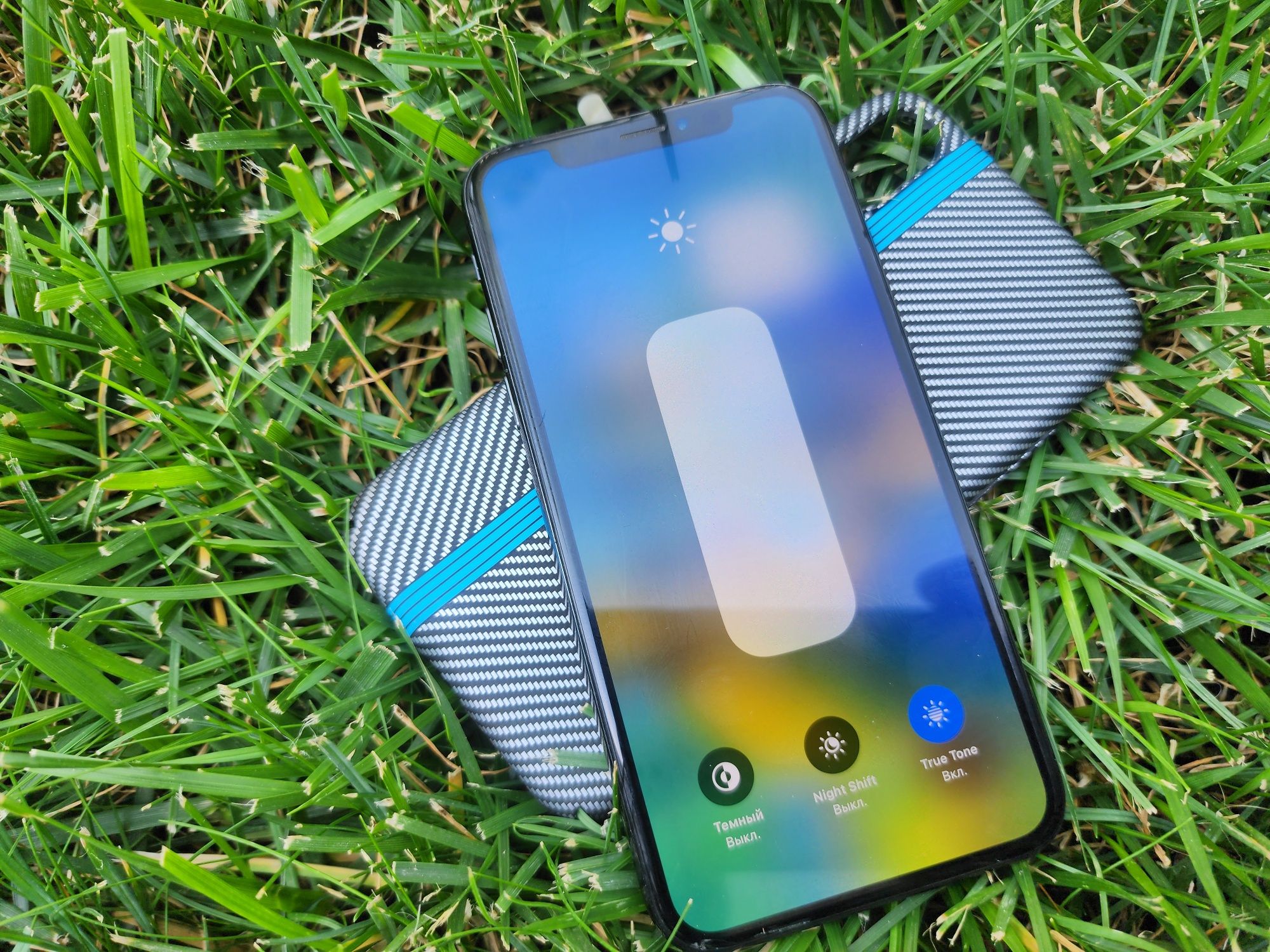 Iphone X  64GB Black Akum Uselenniy Qimmati qoyilgan Face Bor