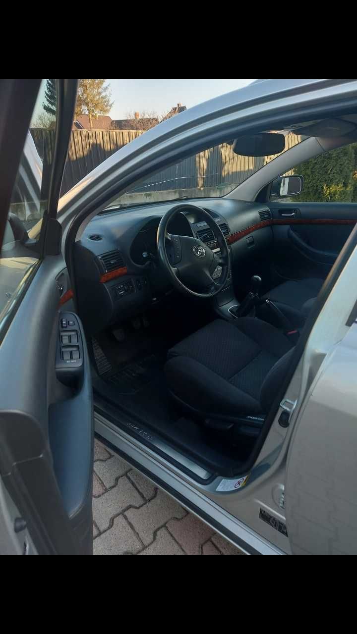 Toyota Avensis 2.0 2005